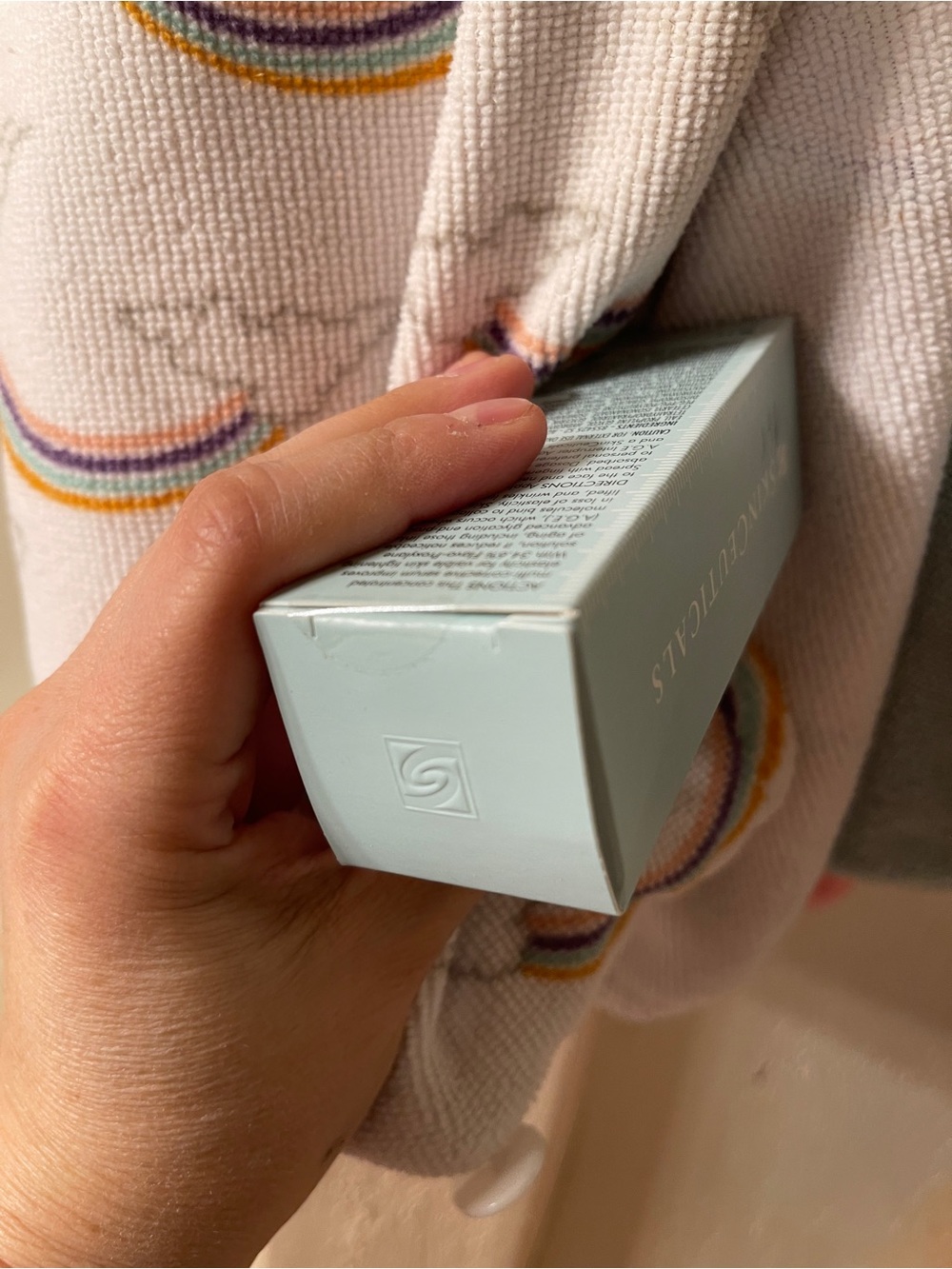 SkinCeuticals A.G.E. Interrupter Ultra Serum — NEW - Picture 6 of 7